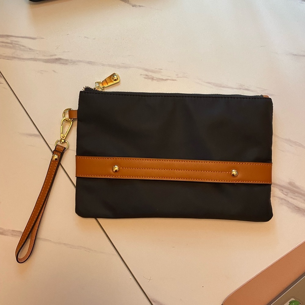 Black & Brown Wristlet - Picture 6 of 6